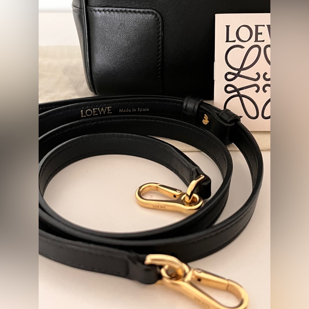 Loewe Amazona 19 Black Nappa Calfskin Leather Bag Detachable Strap Lock & Key - Picture 7 of 12